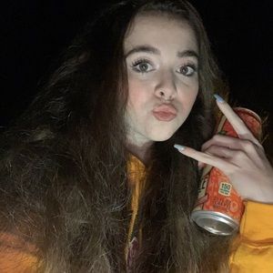 Meet your Posher, Abigail